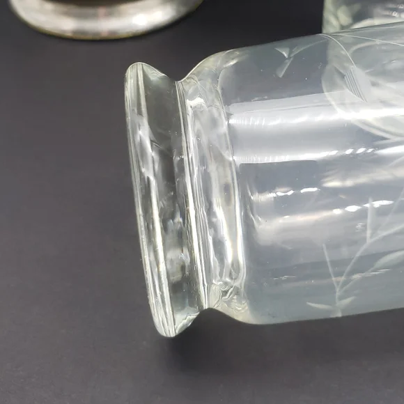 2 Vintage Etched Leaf & Flower Crystal Drinking Glasses - Picture 15 of 16